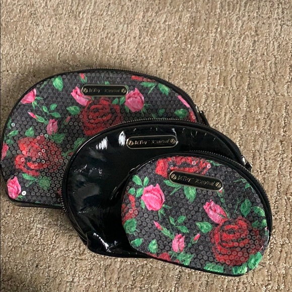 Betsy Johnson Cosmetic Bag Set of 3! - Picture 2 of 7